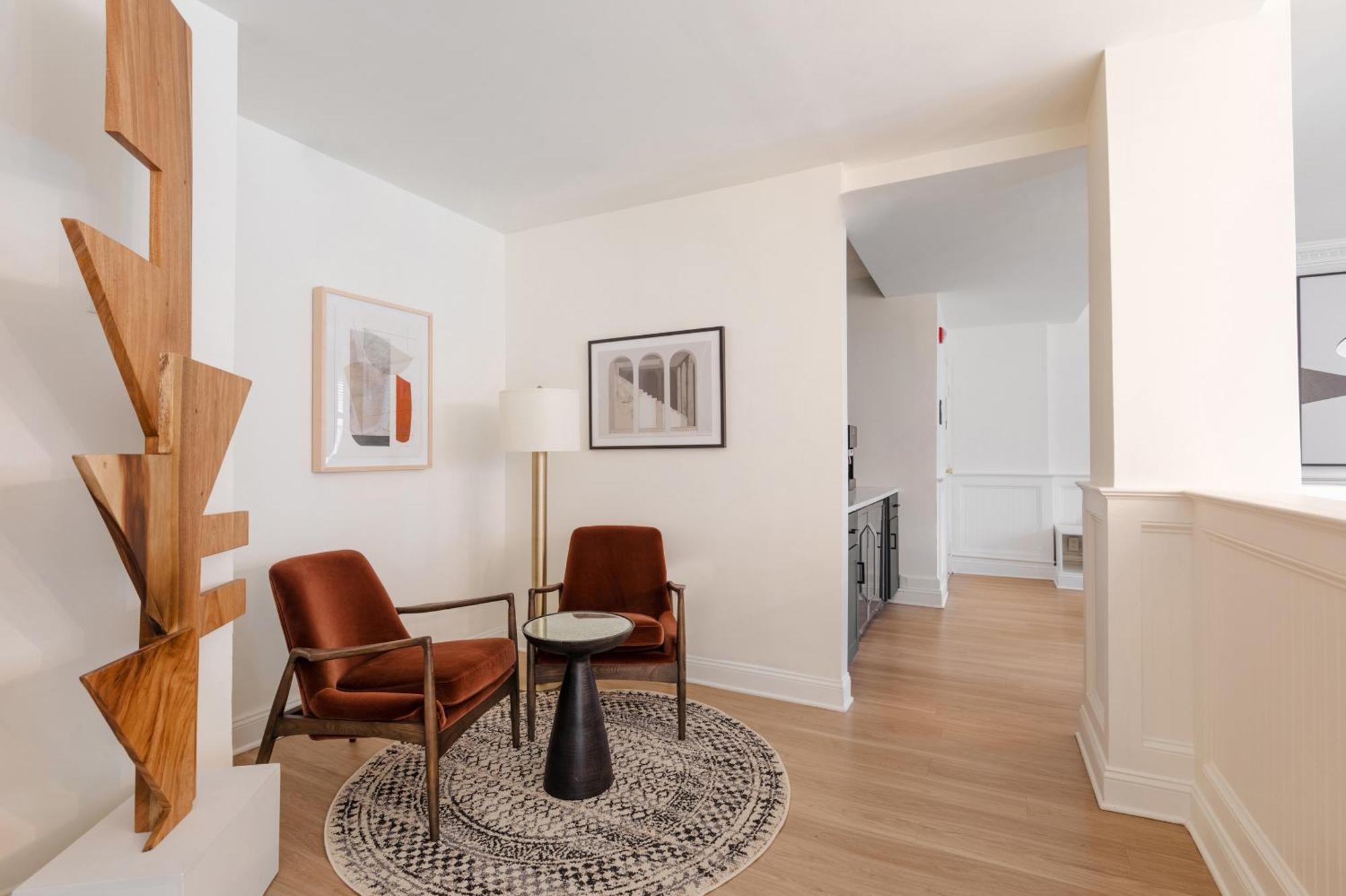 Dupont Circle Embassy Inn By Found Washington Exterior photo
