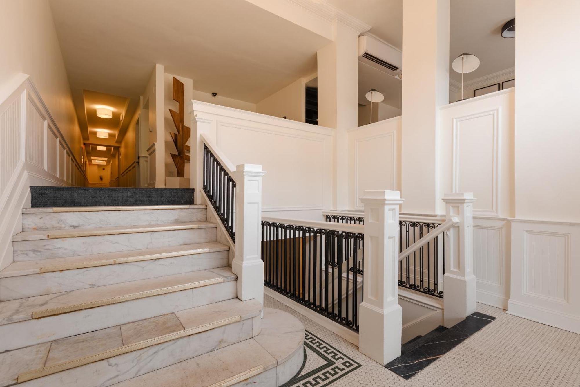 Dupont Circle Embassy Inn By Found Washington Exterior photo